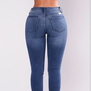 Fashionnova jeans 🖤